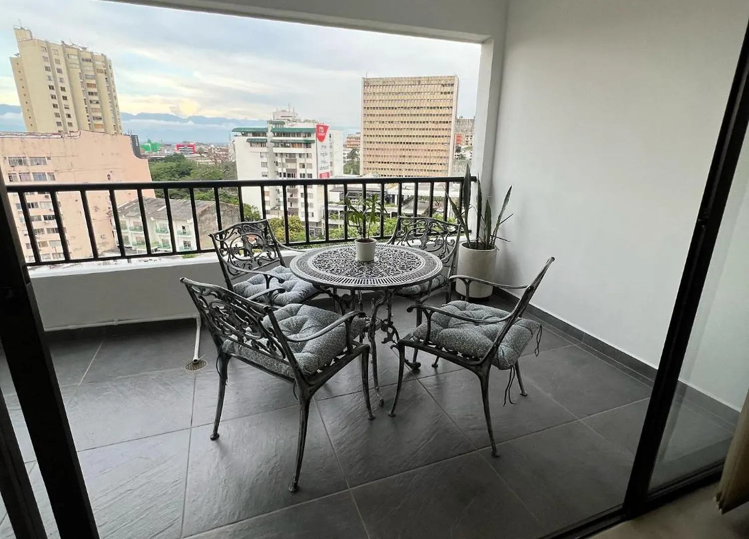 Terrazas Granada Apartment Cali